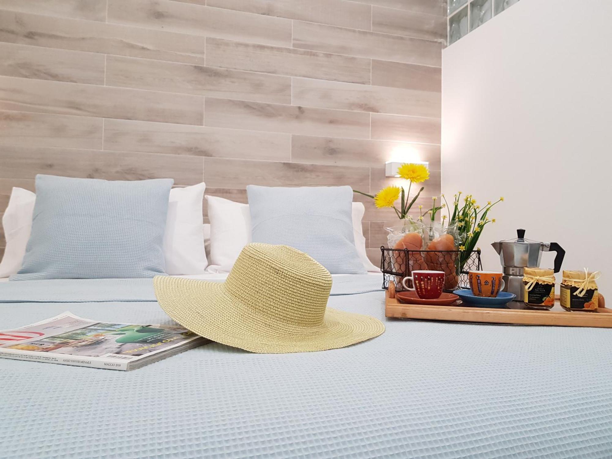 Martin Holiday Apartments Giardini Naxos Bagian luar foto