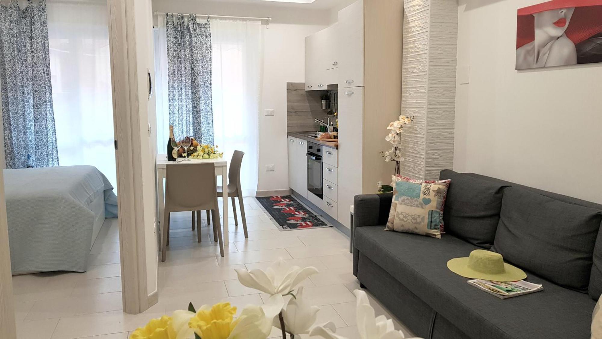 Martin Holiday Apartments Giardini Naxos Bagian luar foto